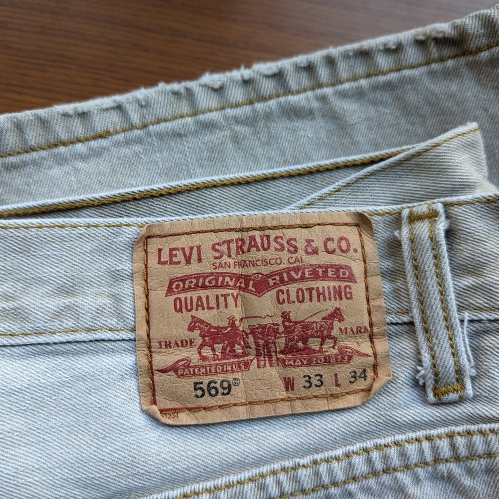 Levi's Mens Jeans Size 33x34 Loose 569 Straight Tan